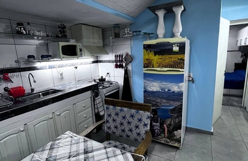 Lujan de Cuyo House | Winewalker walks to the cellars, pool, patio and garage.