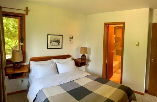 Kaslo Resort | Wing Creek Resort