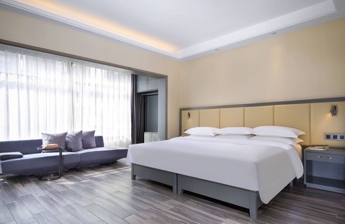Xiufeng Hotel | Wing Hotel Guilin - Central Square