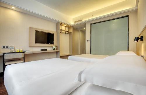 Xiufeng Hotel | Wing Hotel Guilin- Pedestrian Street