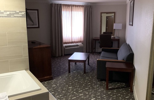 Brighton Hotel | Wingate by Wyndham Brighton