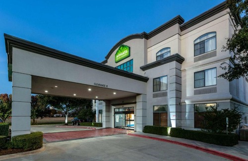 Las Colinas Hotel | Wingate by Wyndham - DFW North