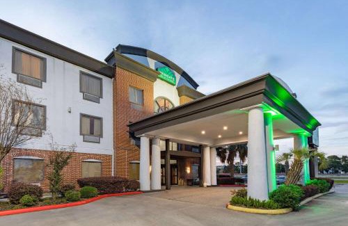 Aldine Hotel | Wingate by Wyndham Houston Bush Intercontinental Airport
