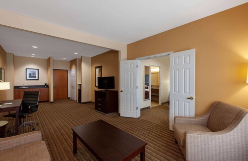 Willowbrook Hotel | Wingate by Wyndham - Houston/Willowbrook