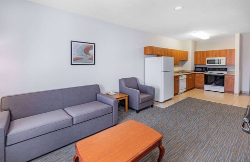Aldine Hotel | Wingate by Wyndham Houston Bush Intercontinental Airport