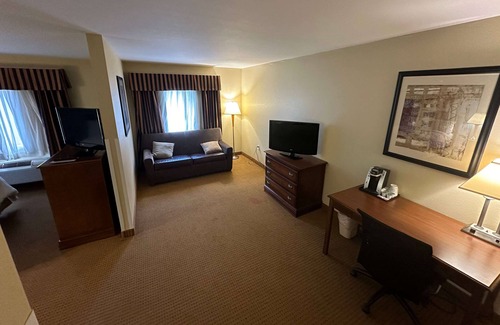Newell Hotel | Wingate by Wyndham Newell