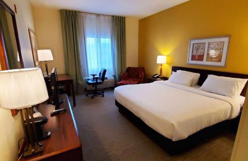 Uniontown Hotel | Wingate by Wyndham Uniontown