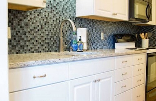 Meridian Condo | Wingate - Meridian, Cozy Acreage in the heart of the city