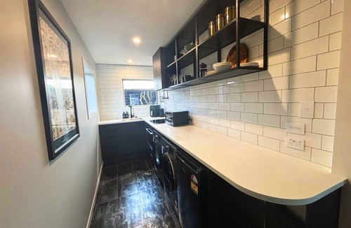Hamilton North Apartment | Winifred's Art Stays uptown Hamilton