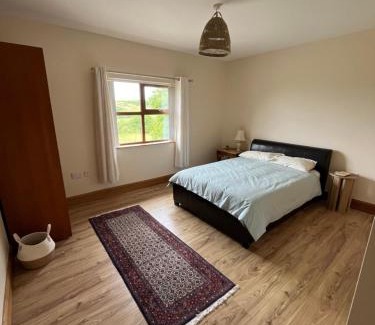 Donegal House | Winki Waves Surf Lodge - Sauna Included