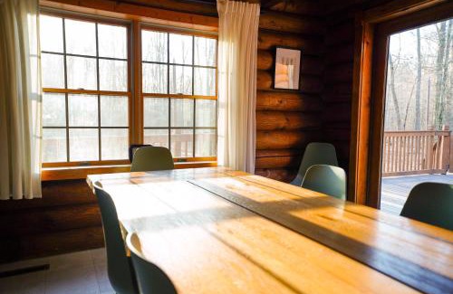 Damascus Villa | WinklerWald- 6 BR family retreat