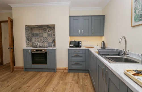 Pooley Bridge Cottage | WINN'S COTTAGE, pet friendly, with open fire in Pooley Bridge