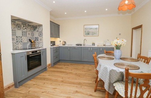 Pooley Bridge Cottage | WINN'S COTTAGE, pet friendly, with open fire in Pooley Bridge