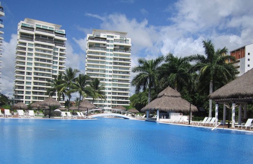 Marina Vallarta Condo | Winner of House Hunters International!