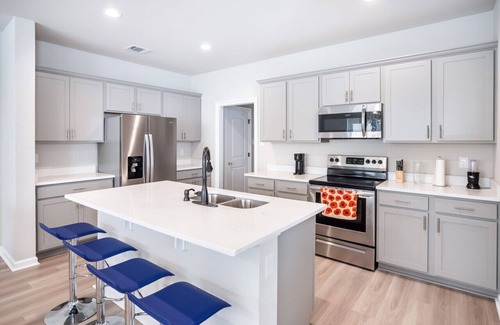 Highlands - Perkins House | Winners Paradise Steps from Tiger Country - BC1033