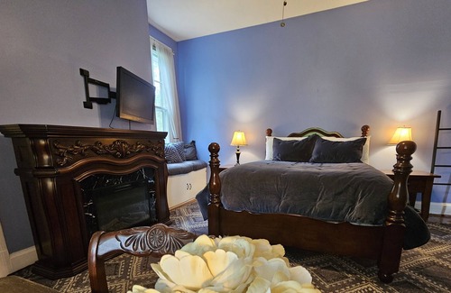 Madison Heights Bed & Breakfast | Winridge Manor B&B
