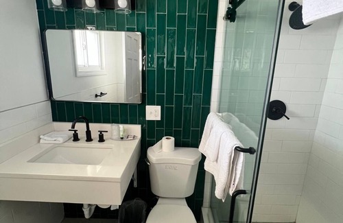 Lyndhurst Hotel | Winslow Motel