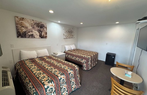 Lyndhurst Hotel | Winslow Motel
