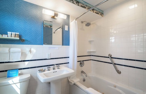 Harwich Port Bed & Breakfast | Winstead Beach Resort