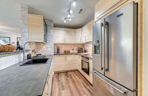 Winston - Salem Condo | Winston-Salem Condo w/Balcony: Steps to Golf!