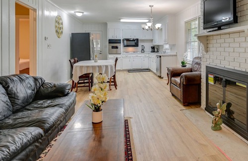 Winston - Salem House | Winston-Salem Home Near Wake Forest University!