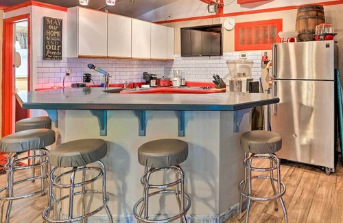 Winston - Salem Apartment | Winston-Salem Studio w/ Deck ~ 5 Mi to Dtwn!