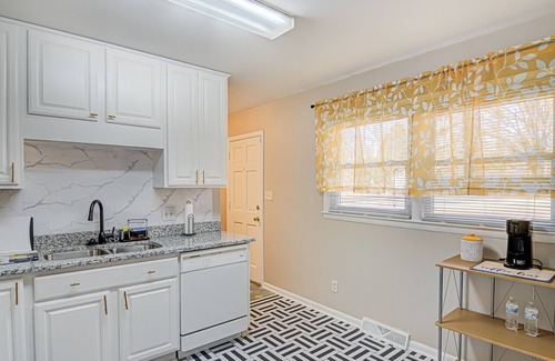 Winston - Salem House | Winston Salem Sunshine Retreat
