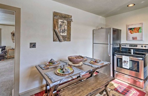 Roberts Cabin | Winter at Kodow Kabin! 1865 cabin/hot tub close to Red Lodge and skiing!