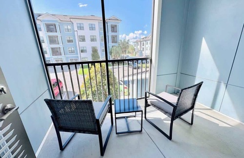 Florida Central Atlantic Coast Apartment | Winter Garden King Bed Pet-Friendly 15 Min to Park