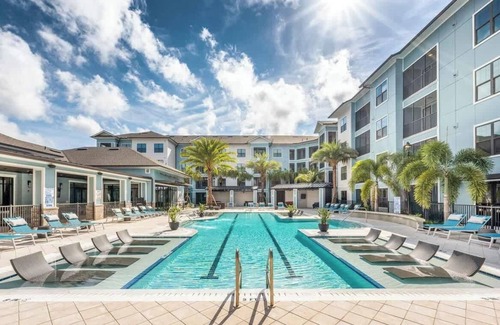 Florida Central Atlantic Coast Apartment | Winter Garden King Bed Pet-Friendly 15 Min to Park
