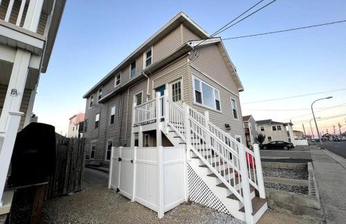 Seaside Heights Apartment | Winter Getaway in Seaside Heights with 3 Bedrooms near the Beach and Boardwalk