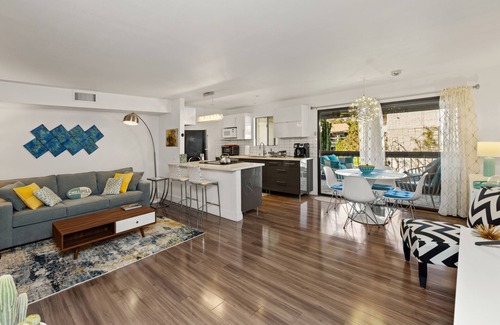 Palm Springs Condo | Winter in Palm Springs. Check out our rates.
