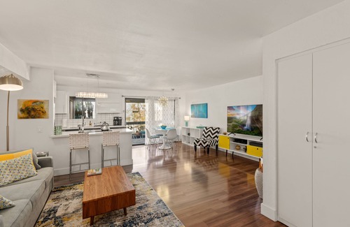 Palm Springs Condo | Winter in Palm Springs. Check out our rates.