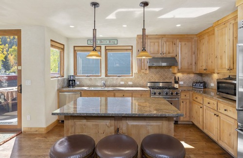 Telluride Condo | WINTER is coming soon book now.