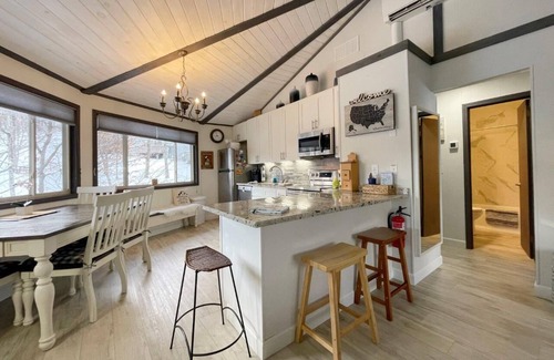 Beech Mountain Cabin | Winter is here! We are very close to the slopes.