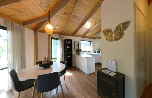 Kinglake Cottage | Winter Lights Cottage - Karma Kinglake