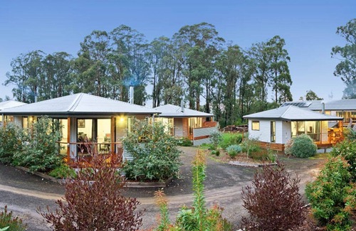 Kinglake Cottage | Winter Lights Cottage - Karma Kinglake