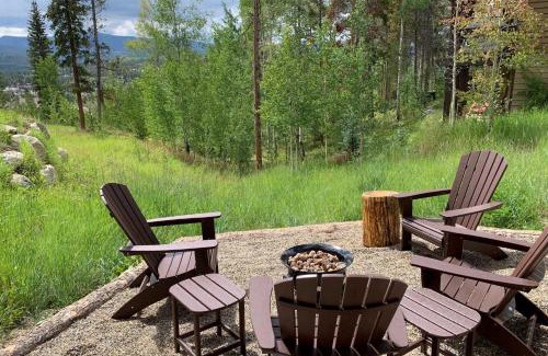 Rendezvous House | Winter Park Area Cabin, Hot Tub and Mountain Views!
