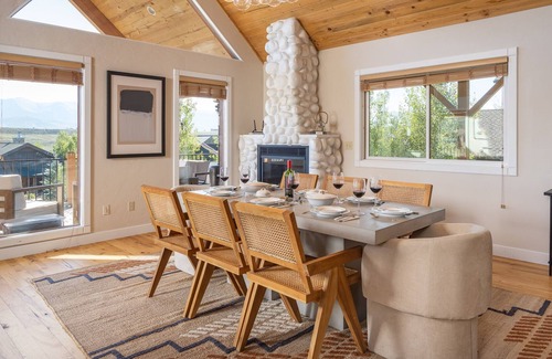 Tabernash House | Winter Park area home, private hot tub, close to ski resorts, Rocky Mountain National Park. Bergamot