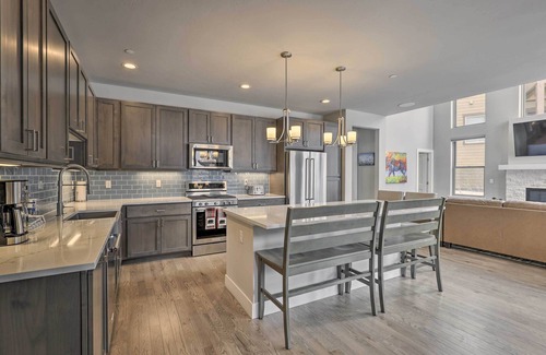 Rendezvous House | Winter Park Area Retreat, Walk to Ski Shuttle