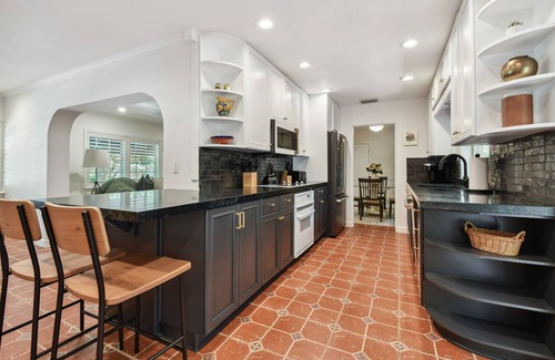 Winter Park House | Winter Park Bungalow & Outdoor Oasis - Rollins College, Park Ave & Fenced Yard