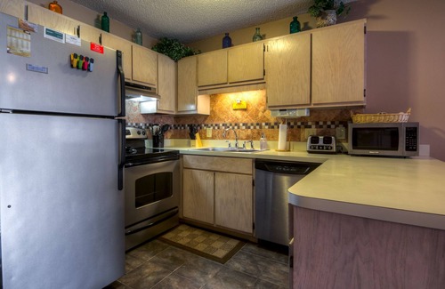 Surfside Beach Condo | WINTER RENTAL 12/1 - 3/28 Now Available! ALL rates w/discount! Weekly & Monthly