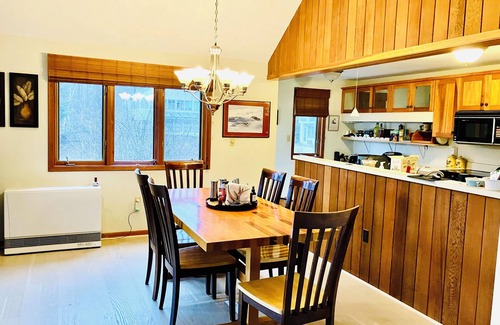 Waterville Valley Apartment | Winter Season, King Beds, Sleeps 6, Walk to Town Square
