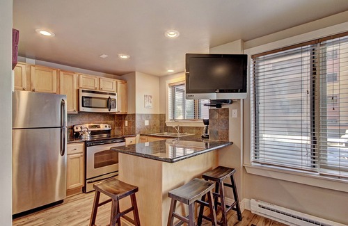 Peak 9 Condo | Winter Ski-in/out Studio Sleeps 4, Steps To Historic Main St Studio Bedroom Condo by RedAwning