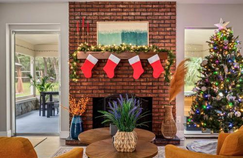 Crystal River House | Winter Special Near Springs Spa Game Room Yard Spa EV