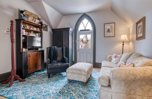 Elmira Bed & Breakfast | Winter Suite, Bristow's Inn