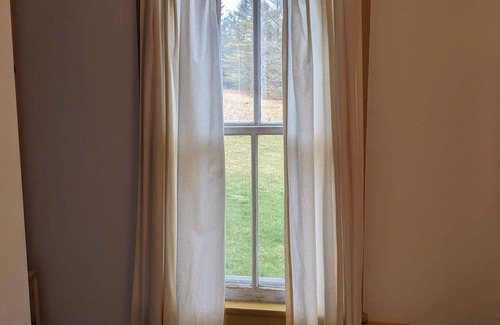 Londonderry Other | Winter wonderland! Snowshoe, x-country out front door! Minutes from slopes!