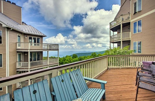 Chestnut Springs Apartment | Wintergreen Condo with Mtn Views and Shuttle to Resort