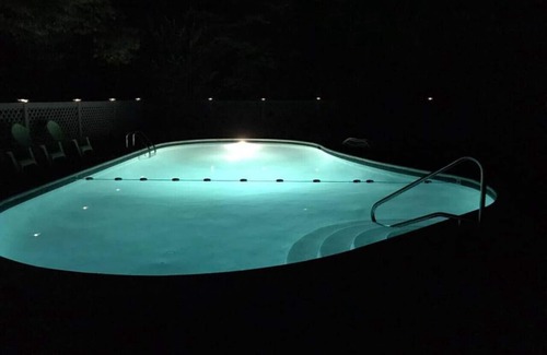 Nellysford House | Wintergreen Oasis - PRIVATE POOL & SAUNA