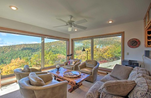 Nellysford House | Wintergreen Resort Retreat Ski, Hike, Golf!